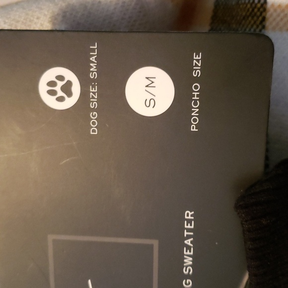 Nicole Miller NWT Plaid Knit Poncho with Matching Dog Sweater - Picture 3 of 10